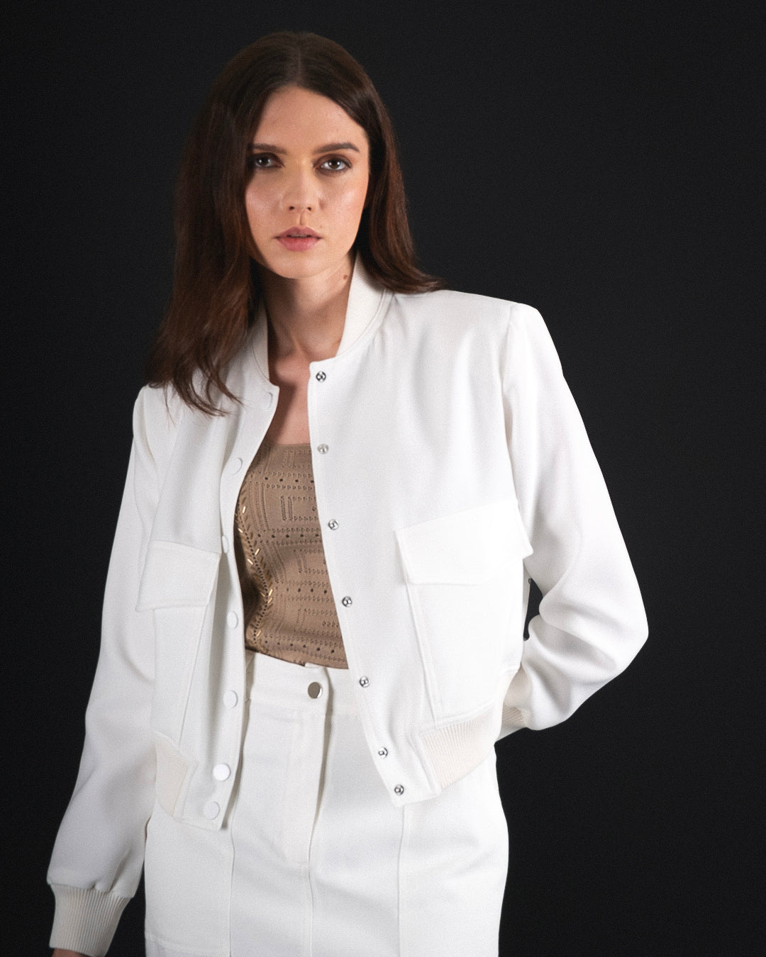 Yakası, Kolları ve Beli Ribanalı Önü Çıtçıtlı Ceket