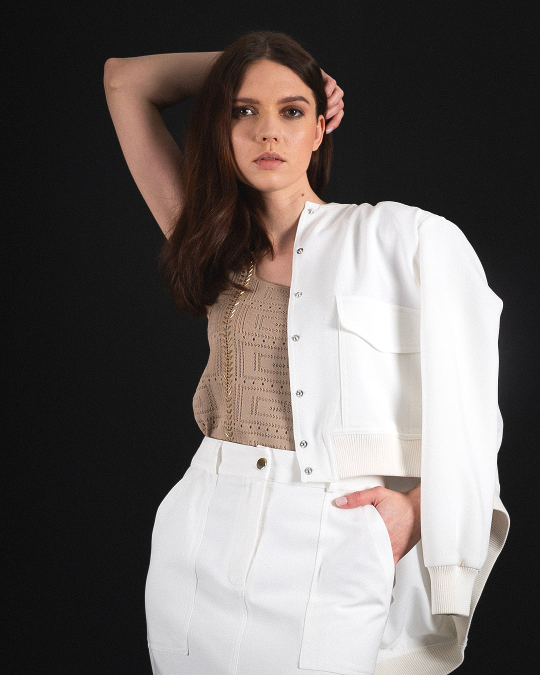 Yakası, Kolları ve Beli Ribanalı Önü Çıtçıtlı Ceket