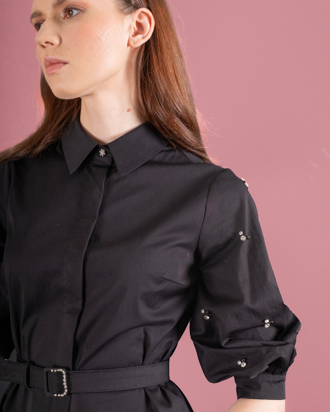 Gömlek Yaka Önü Patlı Kolları Taş İşlemeli Kemerli Elbise