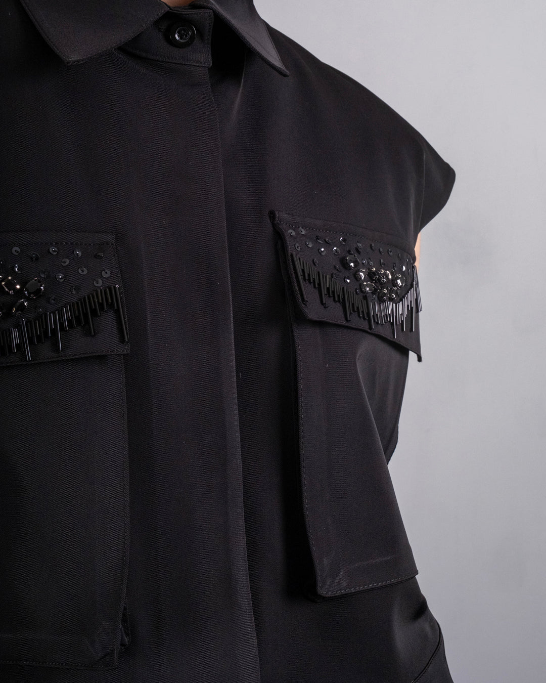 Gömlek Yaka Boncuk İşlemeli Yelek-Pantolon Takım