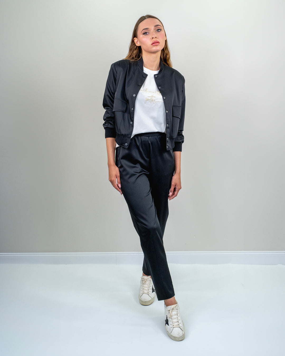 Snap Fastener on the Front and Elastic Waist Jacket - Trousers Sports Suit