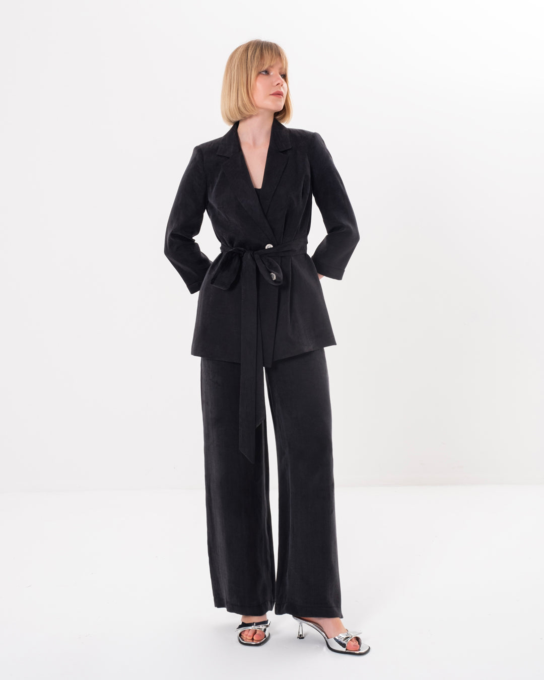 Kuşaklı Ceket-Atlet-Beli Lastikli Pantolon Takım