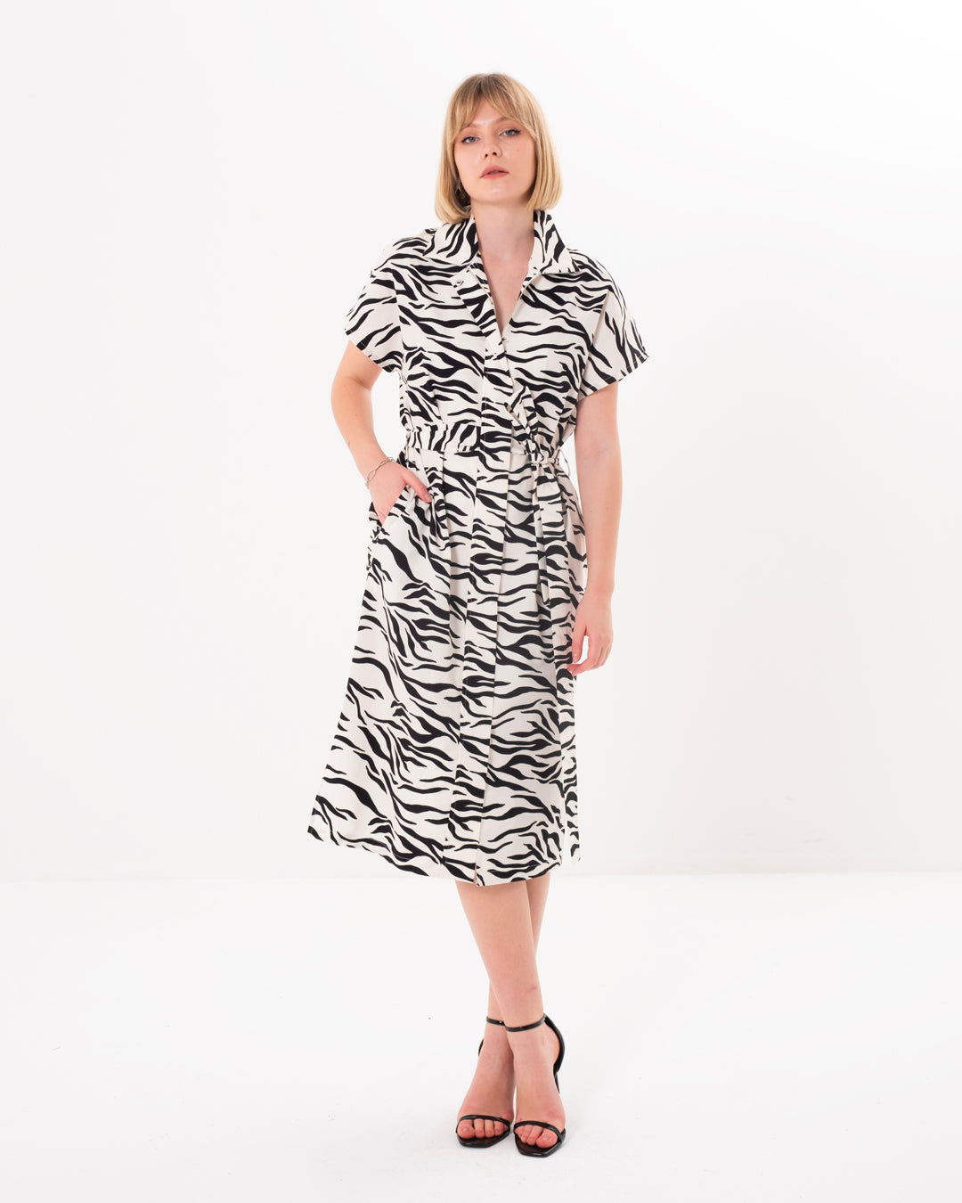 Gömlek Yaka, Önü Patlı-Fermuarlı, Kısa Kollu, Kuşaklı Uzun Elbise