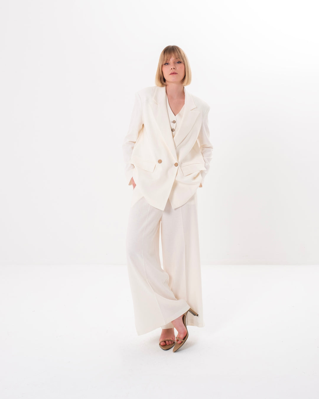 Kruvaze Yaka Düğme Detaylı Ceket