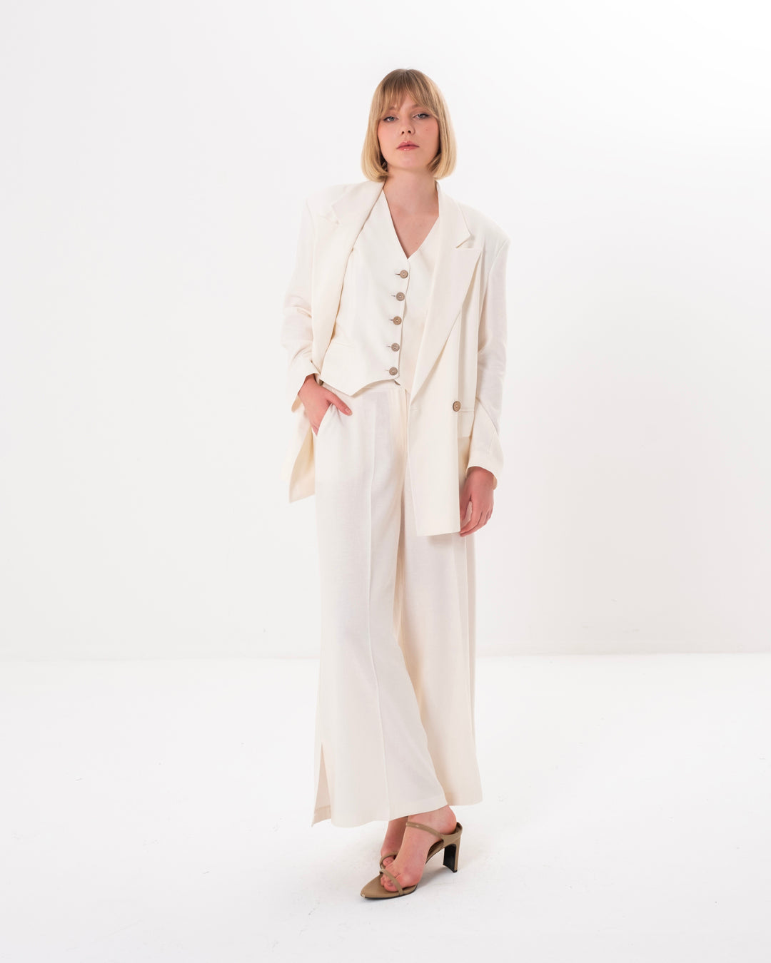 Kruvaze Yaka Düğme Detaylı Ceket