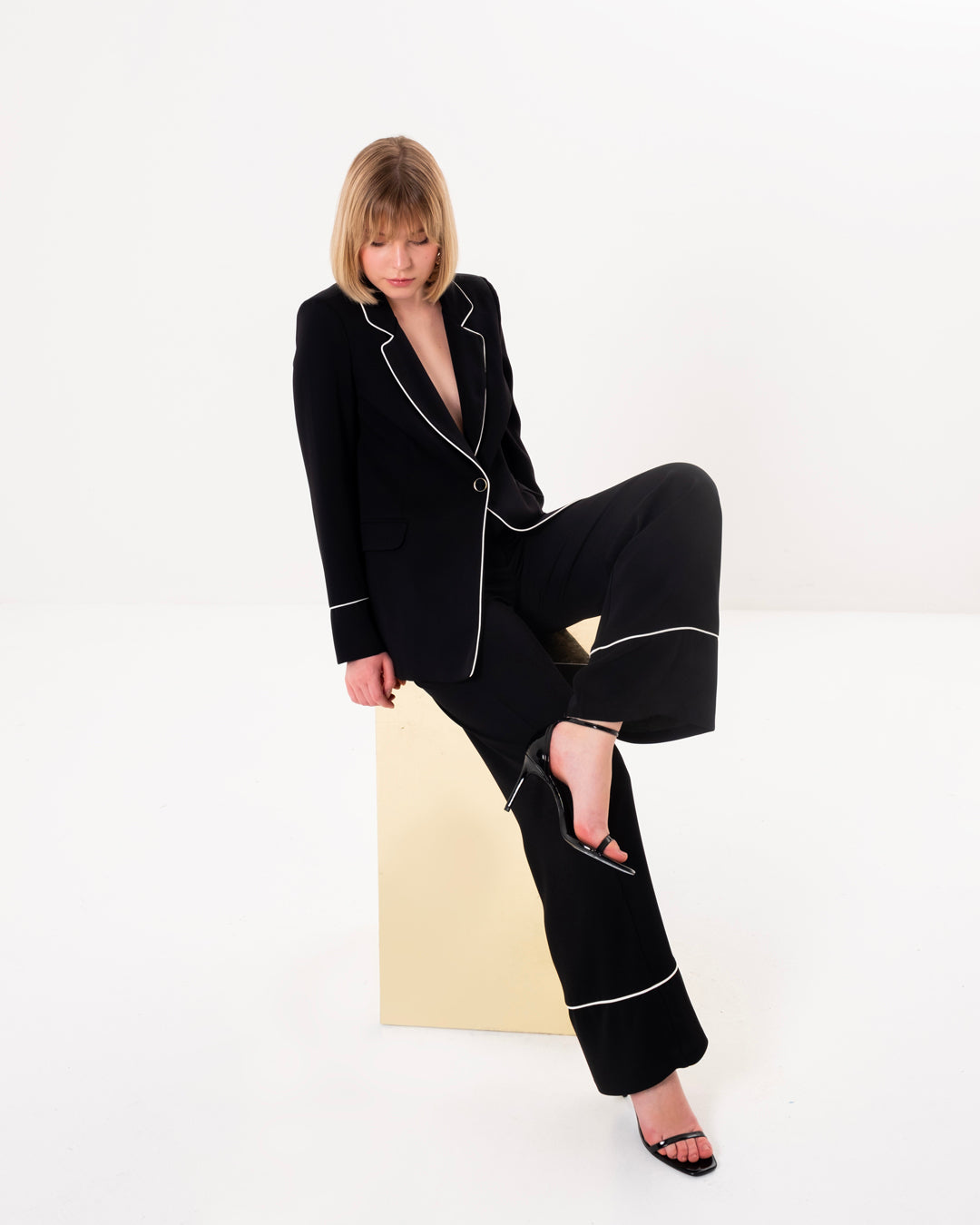 Şerit Detaylı Ceket - Beli Lastikli Pantolon Takım