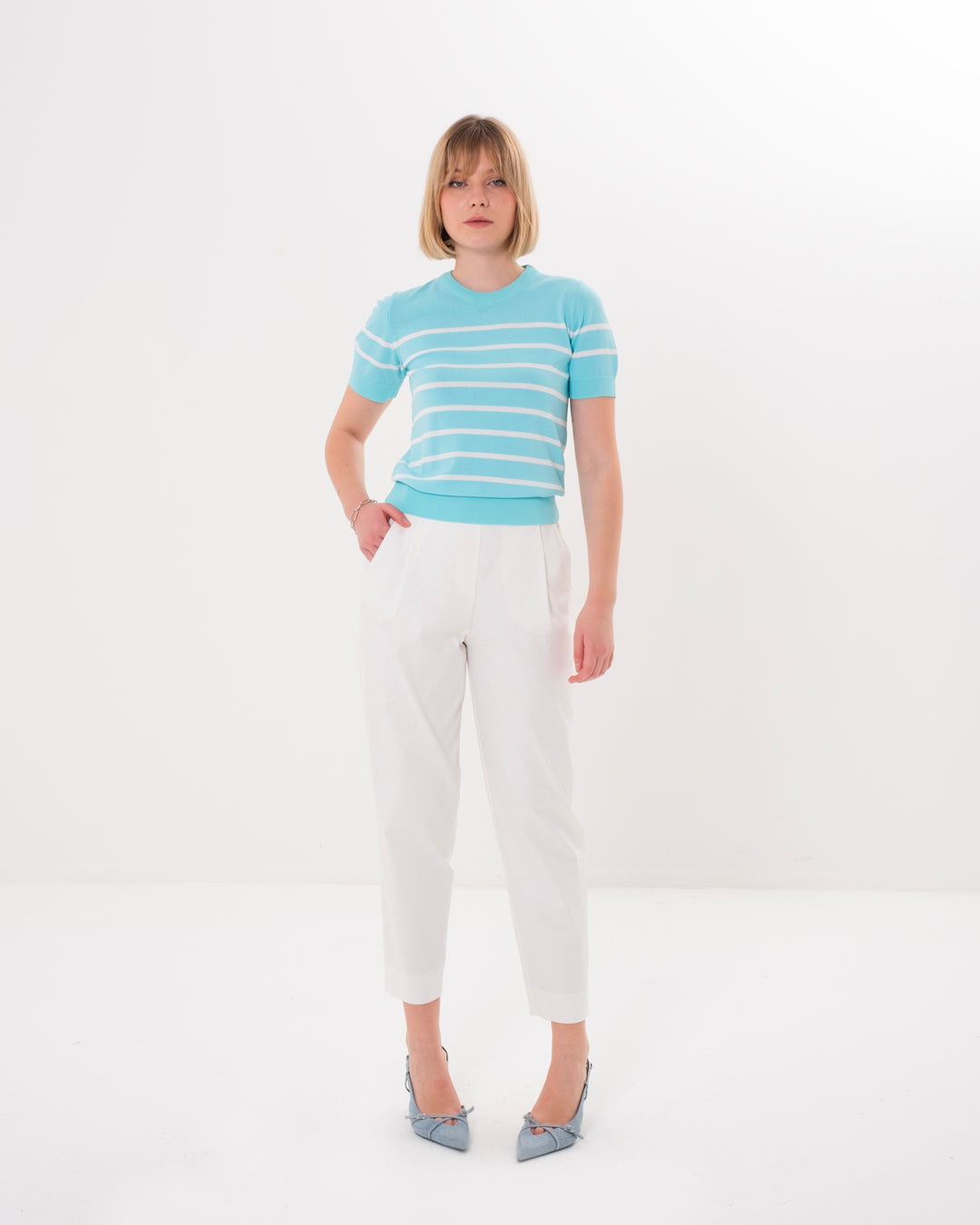 Yuvarlak Yaka Çizgili Kısa Kol İnce Triko Bluz