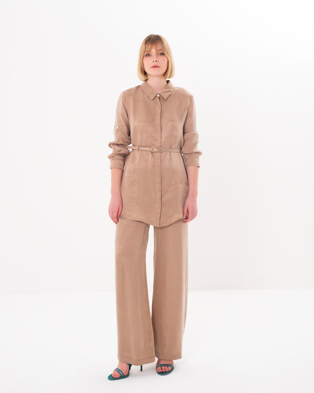 Önü Düğmeli Kemerli Gömlek- Beli Lastikli Pantolon Takım