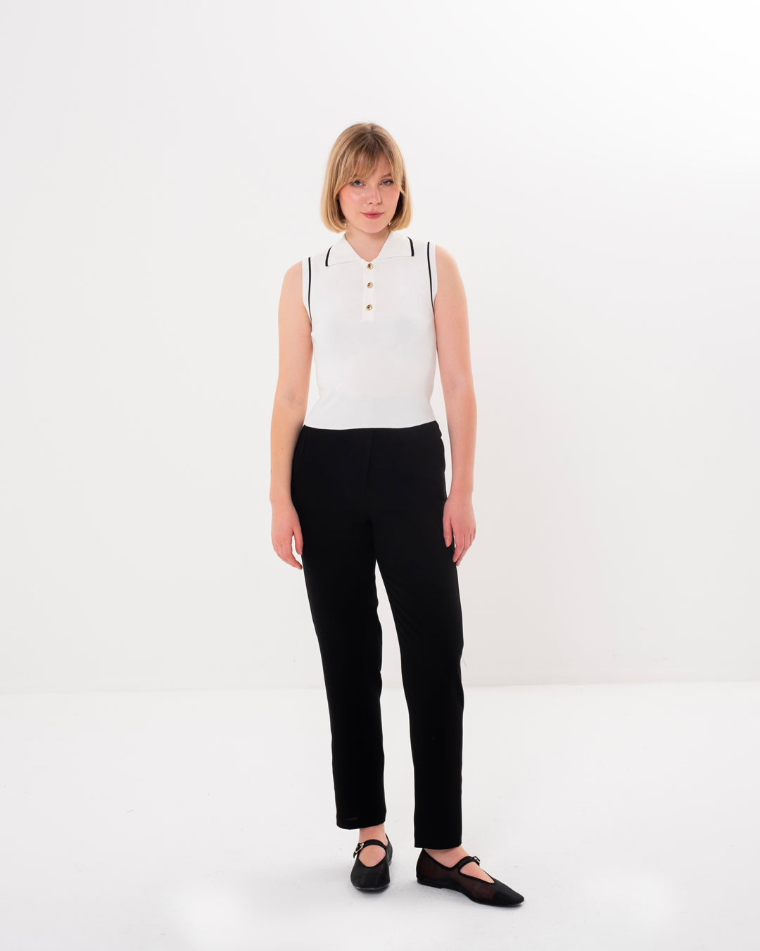 Polo Neck Button Detailed Zero Sleeve Fine Knit Blouse