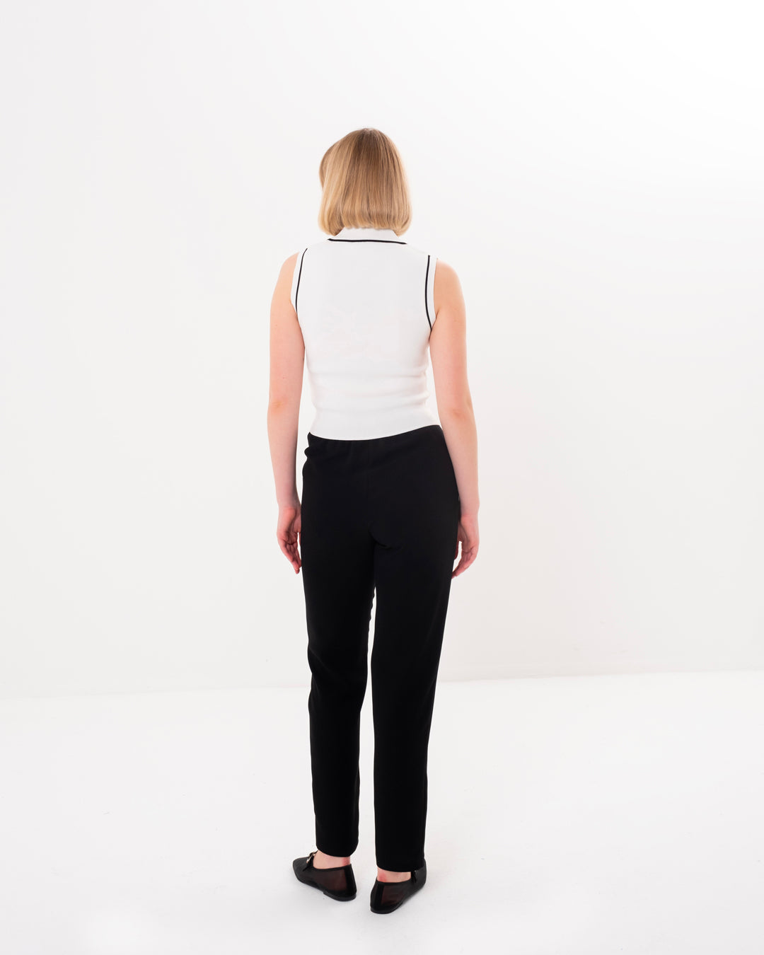 Polo Neck Button Detailed Zero Sleeve Fine Knit Blouse