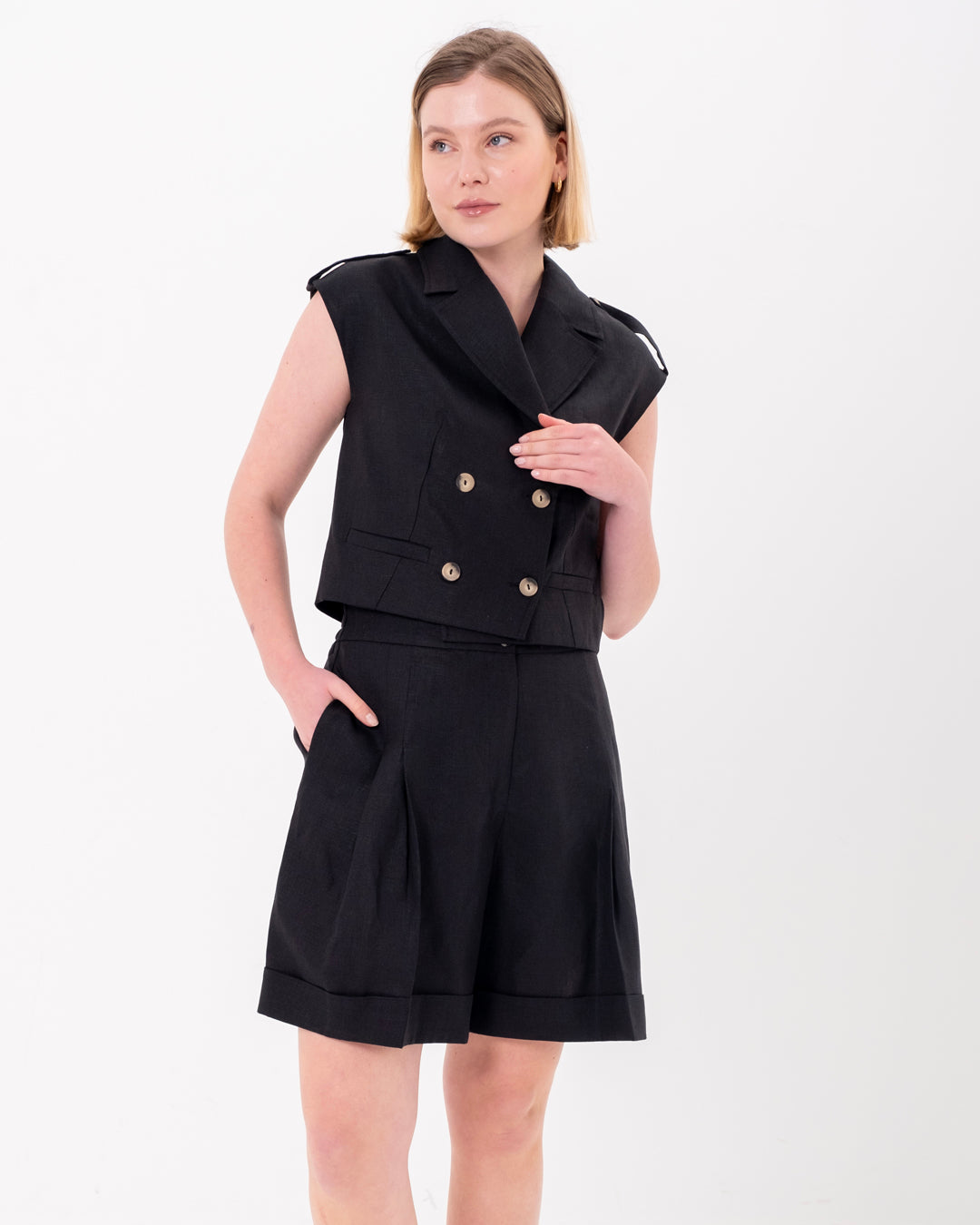Önü Düğme Detaylı Yelek - Beli Lastikli Şort Takım