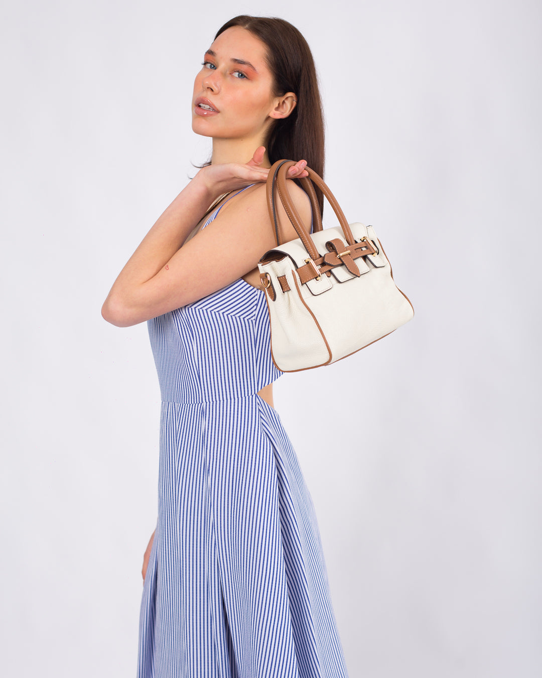 Sırt Detaylı, Volanlı, Çizgili Askılı Elbise