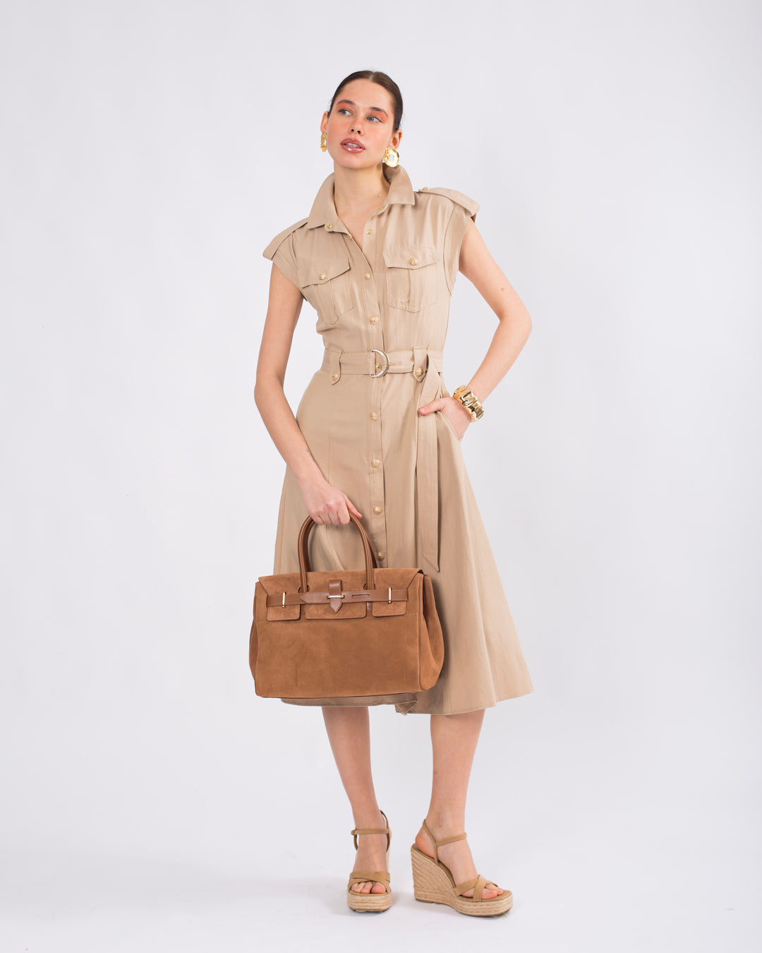 Gömlek Yaka Önü Düğme Detaylı Kolsuz Kemerli Elbise