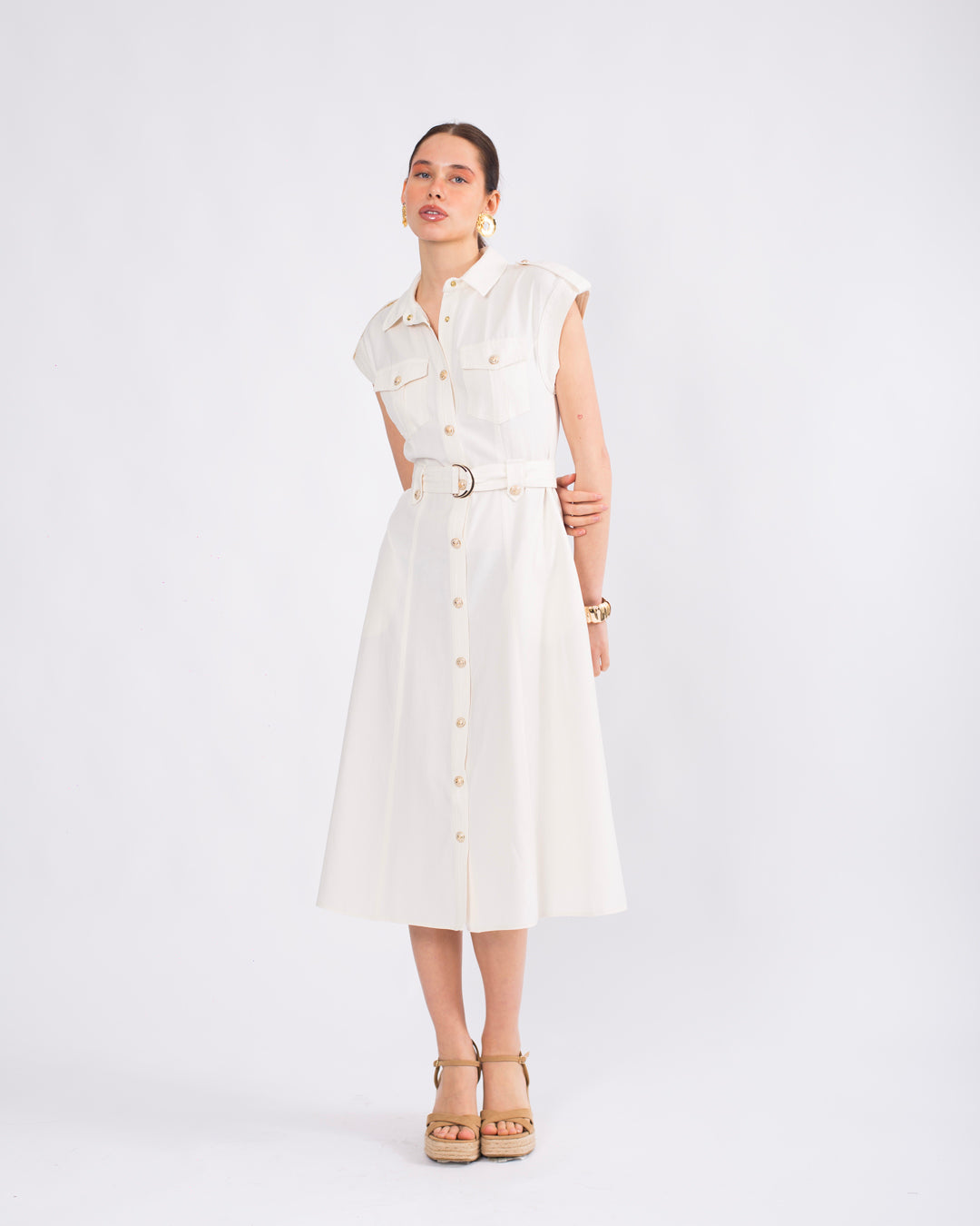 Gömlek Yaka Önü Düğme Detaylı Kolsuz Kemerli Elbise