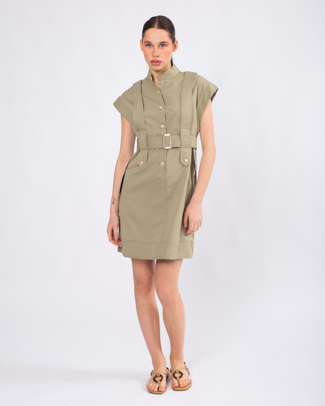 Hakim Yaka Önü Düğme Detaylı Kolsuz Kemerli Elbise