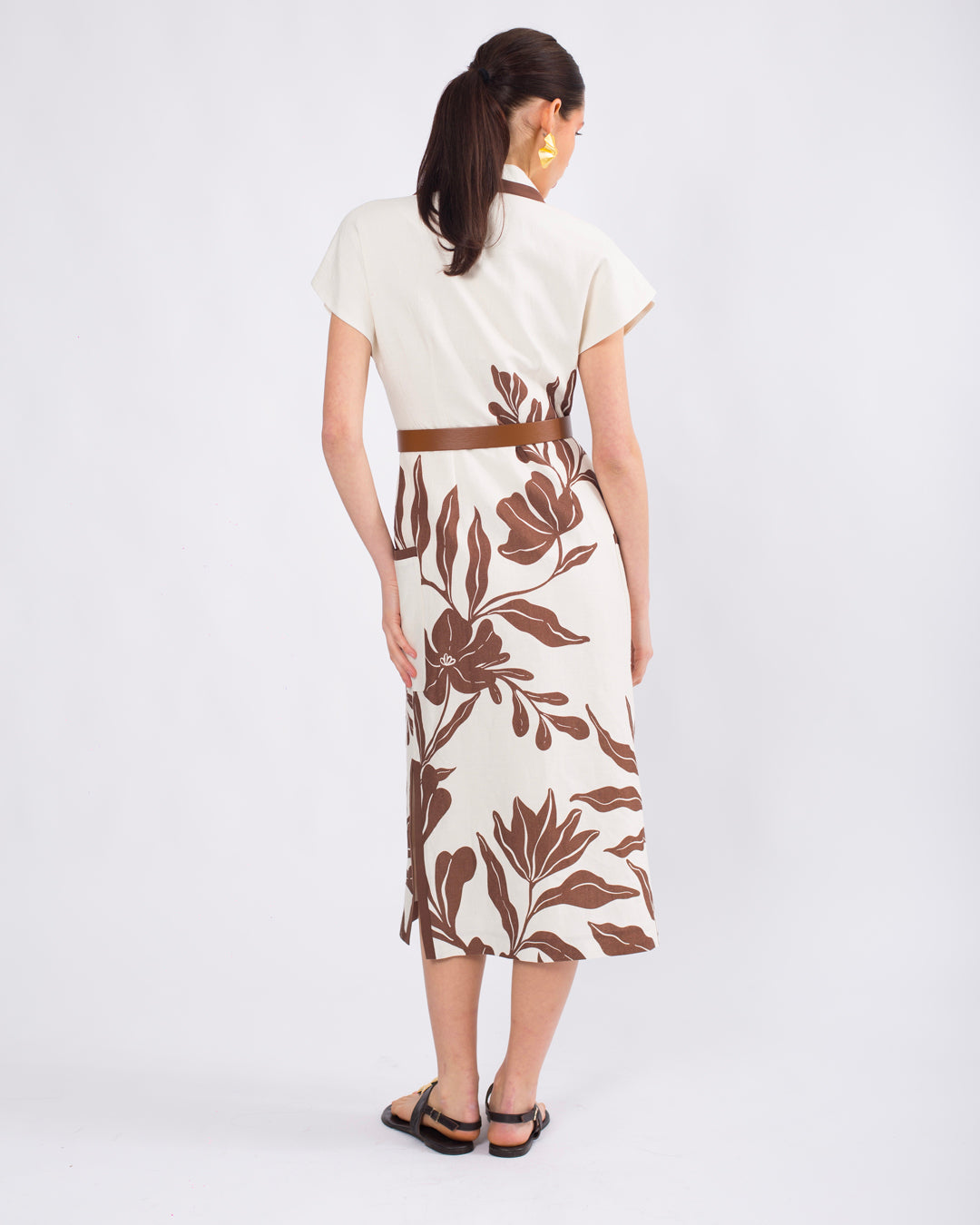 Geniş Yaka Önü Düğme Detaylı Kolsuz Kemerli Keten Elbise