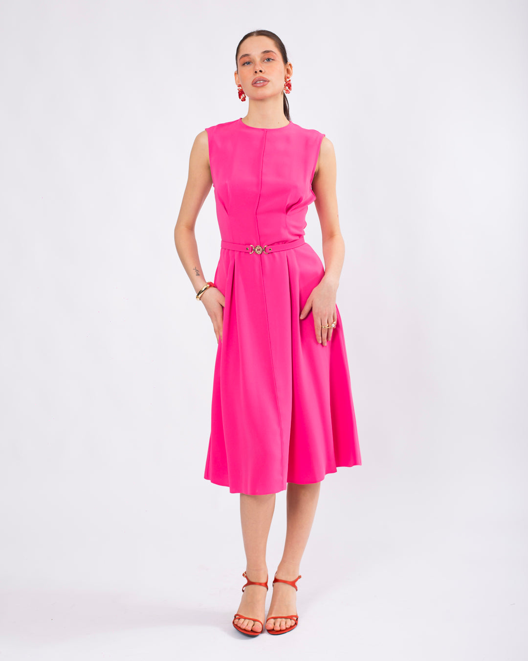 Yuvarlak Yaka, Kolsuz, Kemerli Elbise