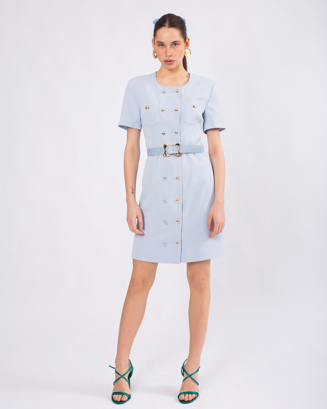 Yuvarlak Yaka Önü Düğme Detaylı İçi Astarlı Kısa Kollu Kemerli Elbise