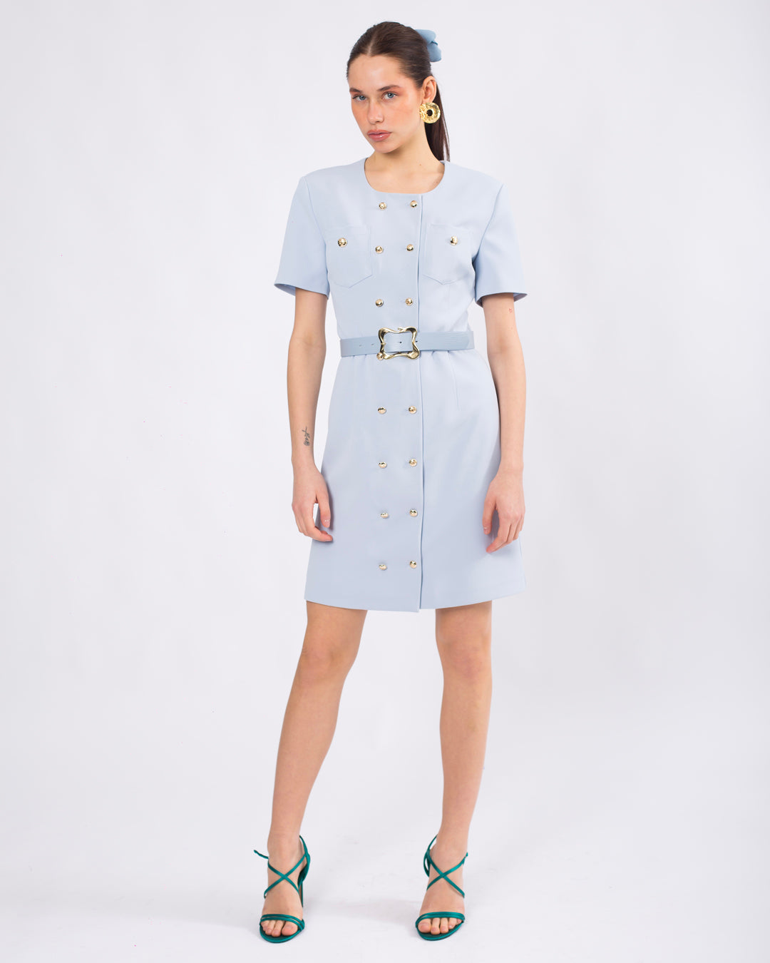 Yuvarlak Yaka Önü Düğme Detaylı İçi Astarlı Kısa Kollu Kemerli Elbise