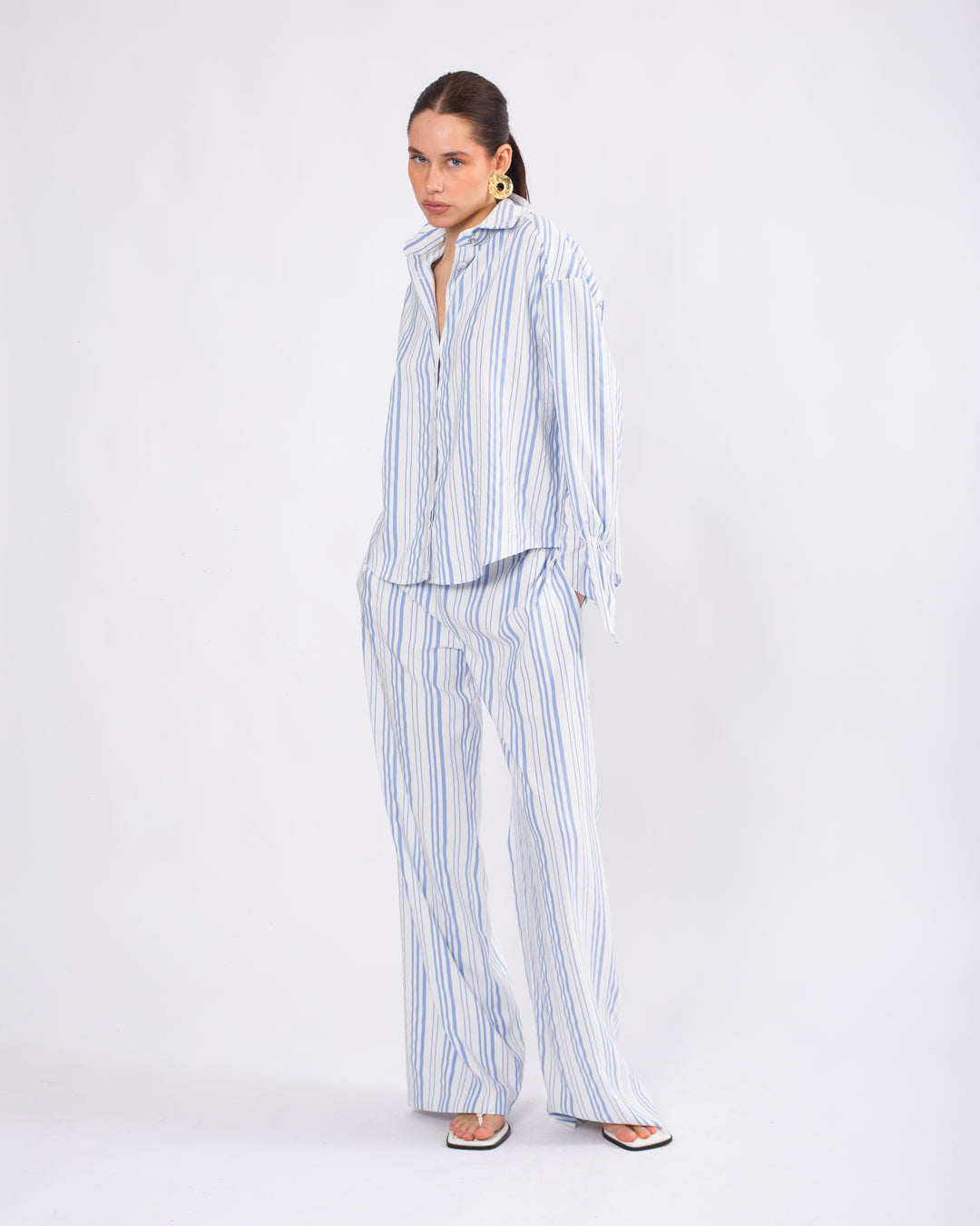 Gömlek Yaka Önü Patlı-Düğmeli Bluz - Beli Lastikli Pantolon Takım