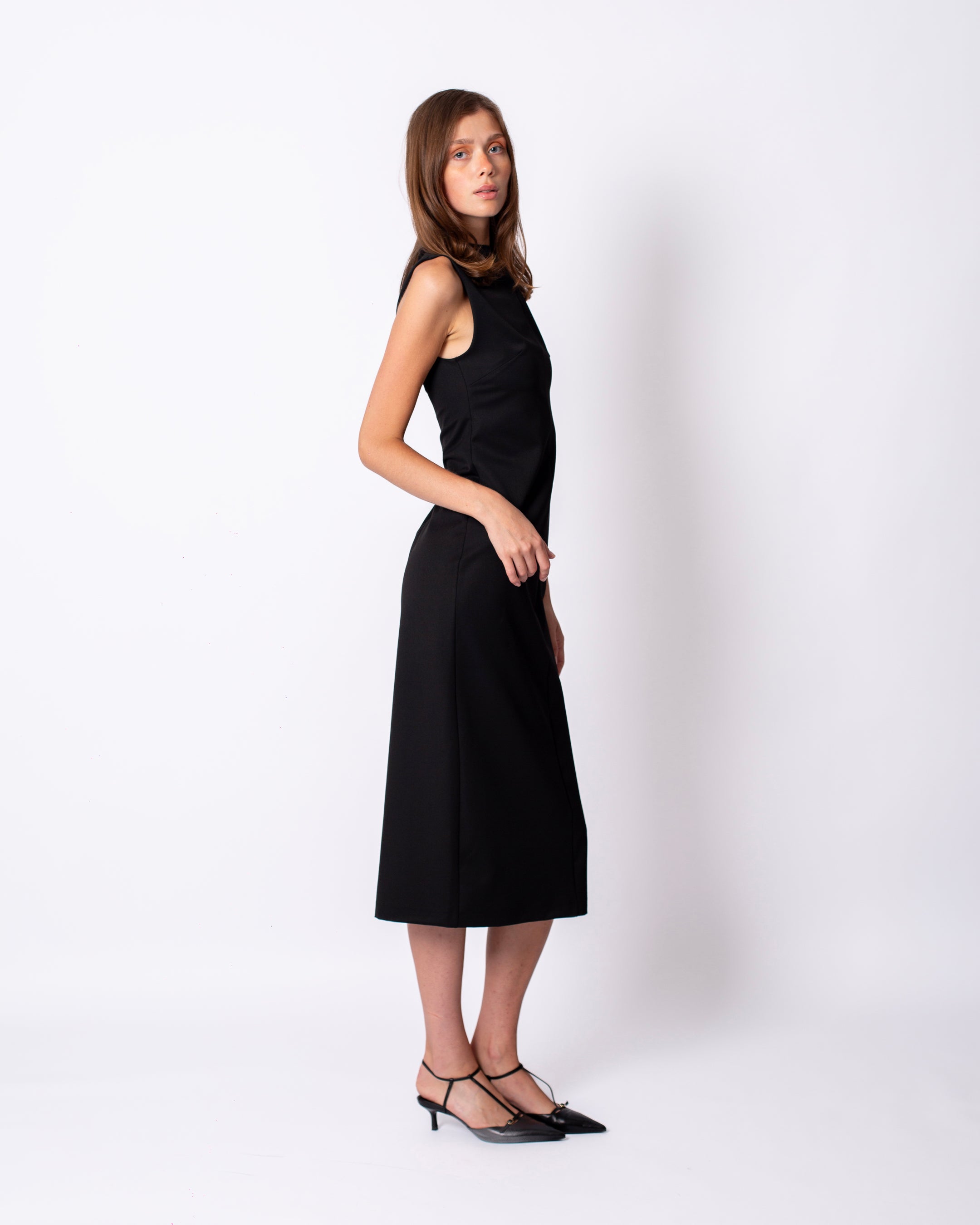 Yuvarlak Yaka İçi Astarlı Elbise