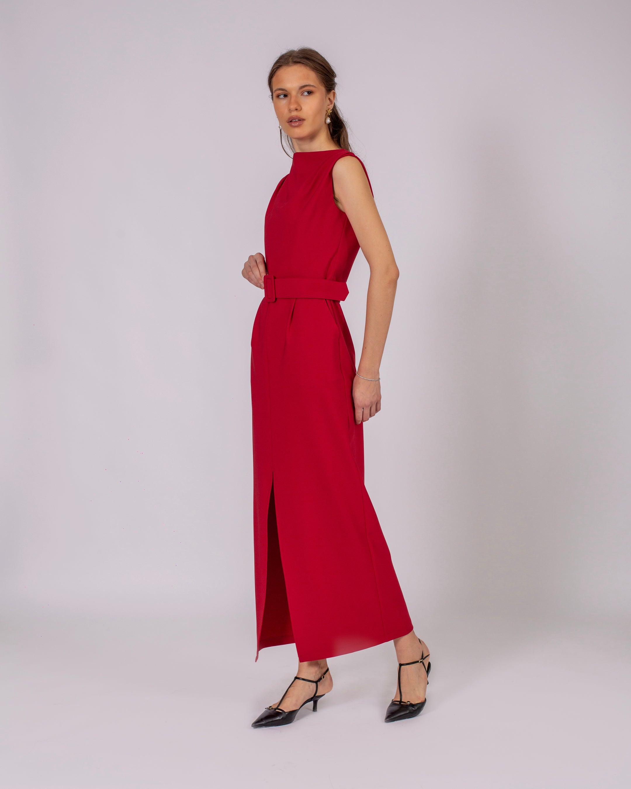 Sırt Detaylı Kolsuz Kemerli Elbise