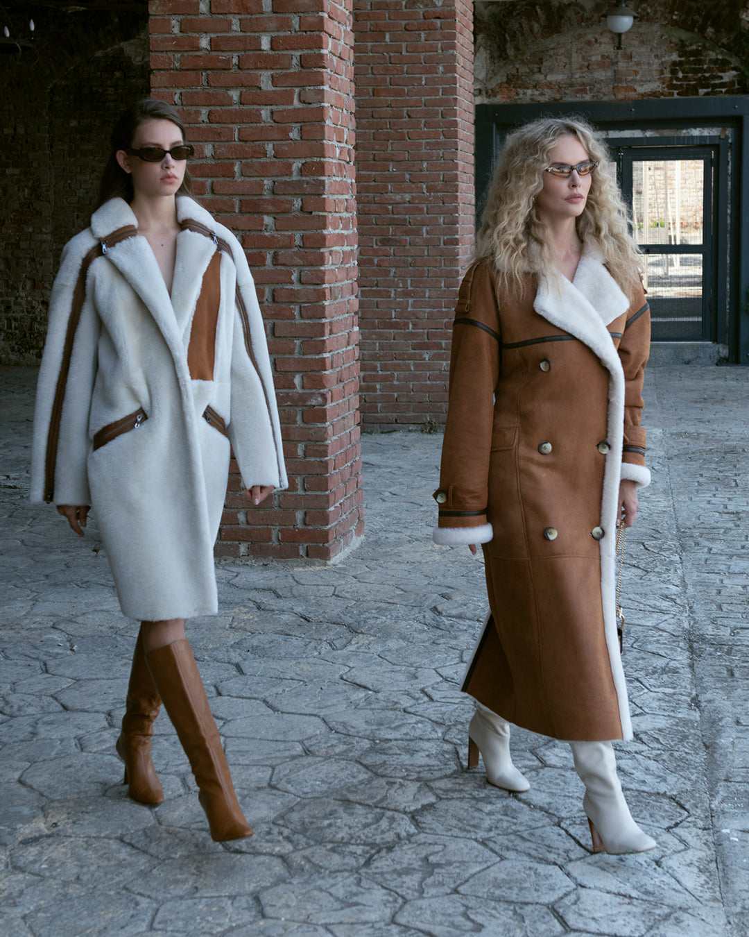 Düğme Detaylı Deri Uzun Mont