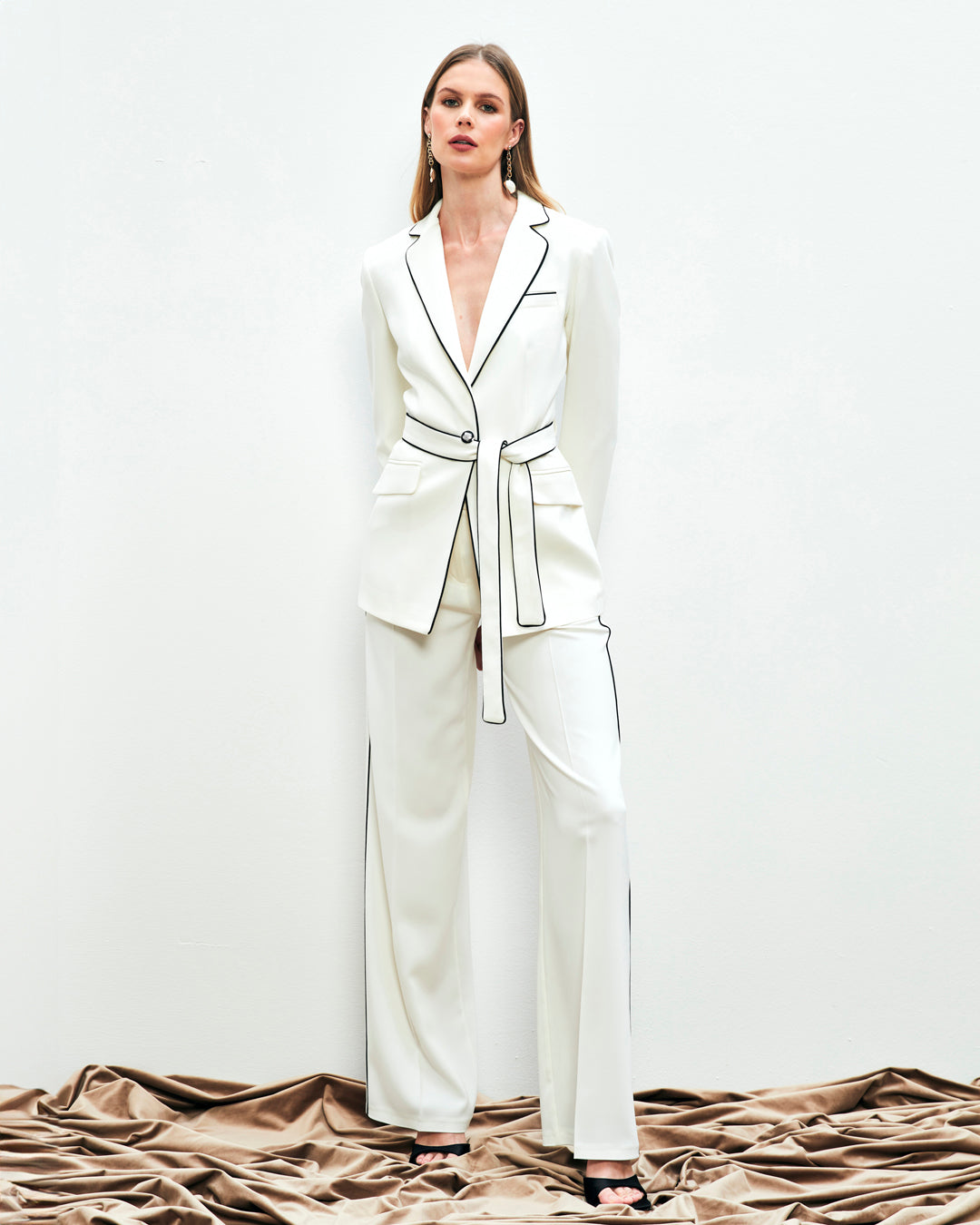 Cool Shine Beli Kuşaklı Siyah Şeritli Takım