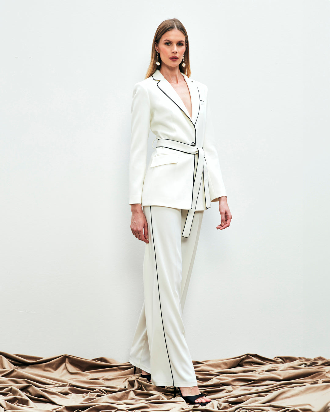 Cool Shine Beli Kuşaklı Siyah Şeritli Takım