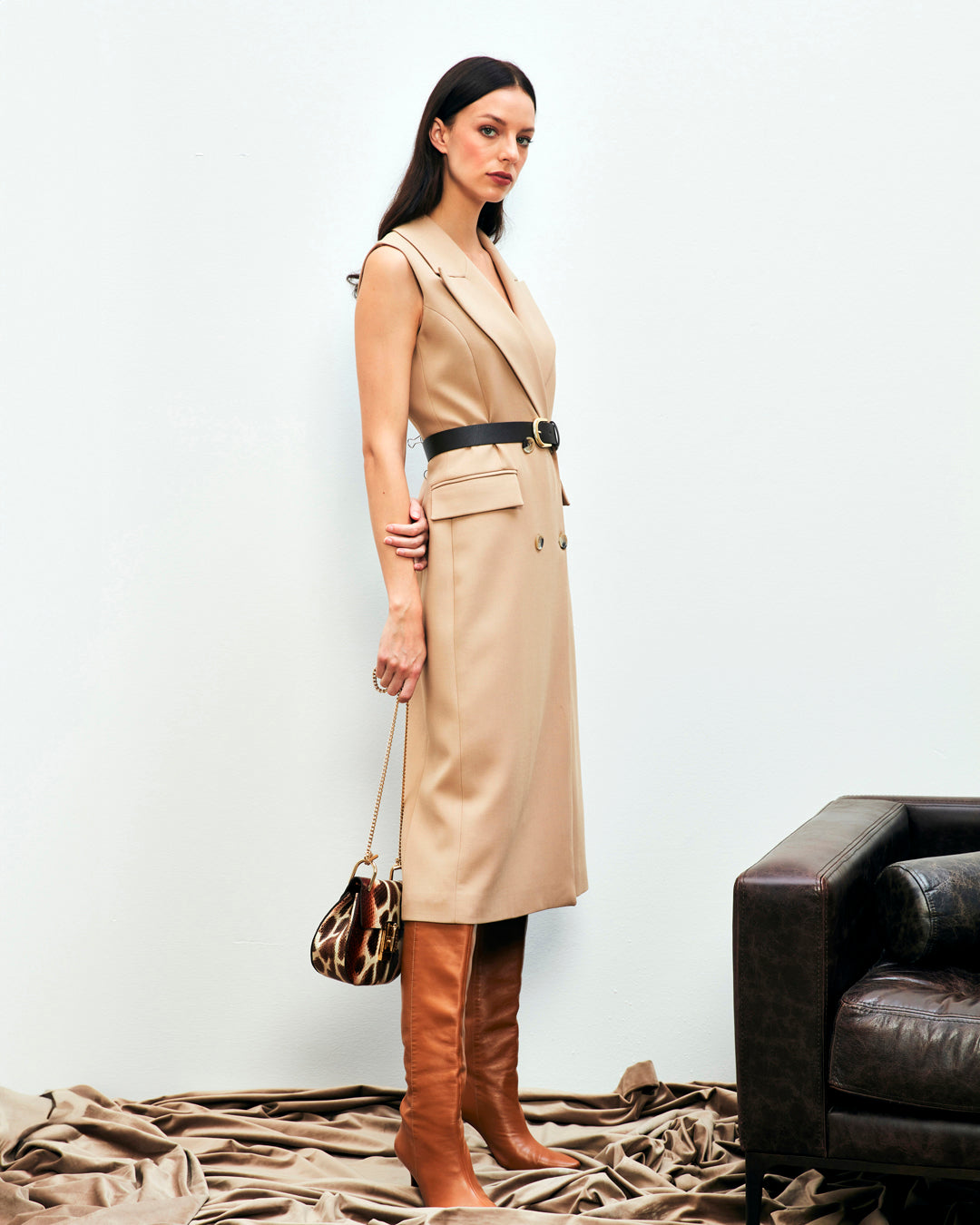 Kruvaze Yaka Düğme Detaylı Uzun Yelek