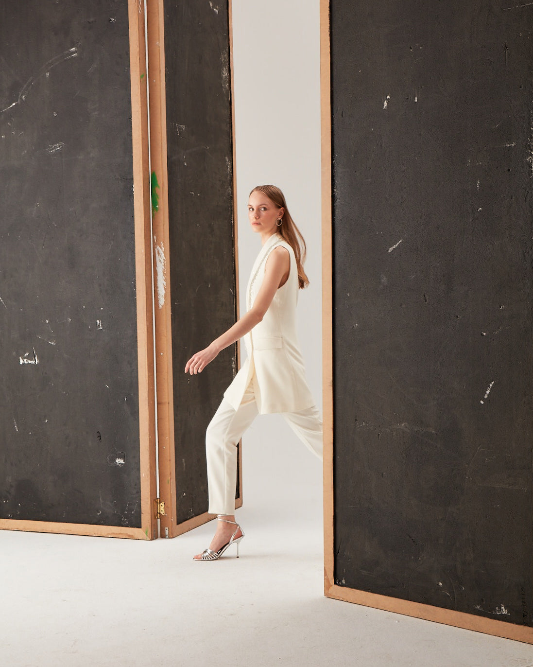 Yaka Taşlı Kruvaze Yelek-Pantolon Takım