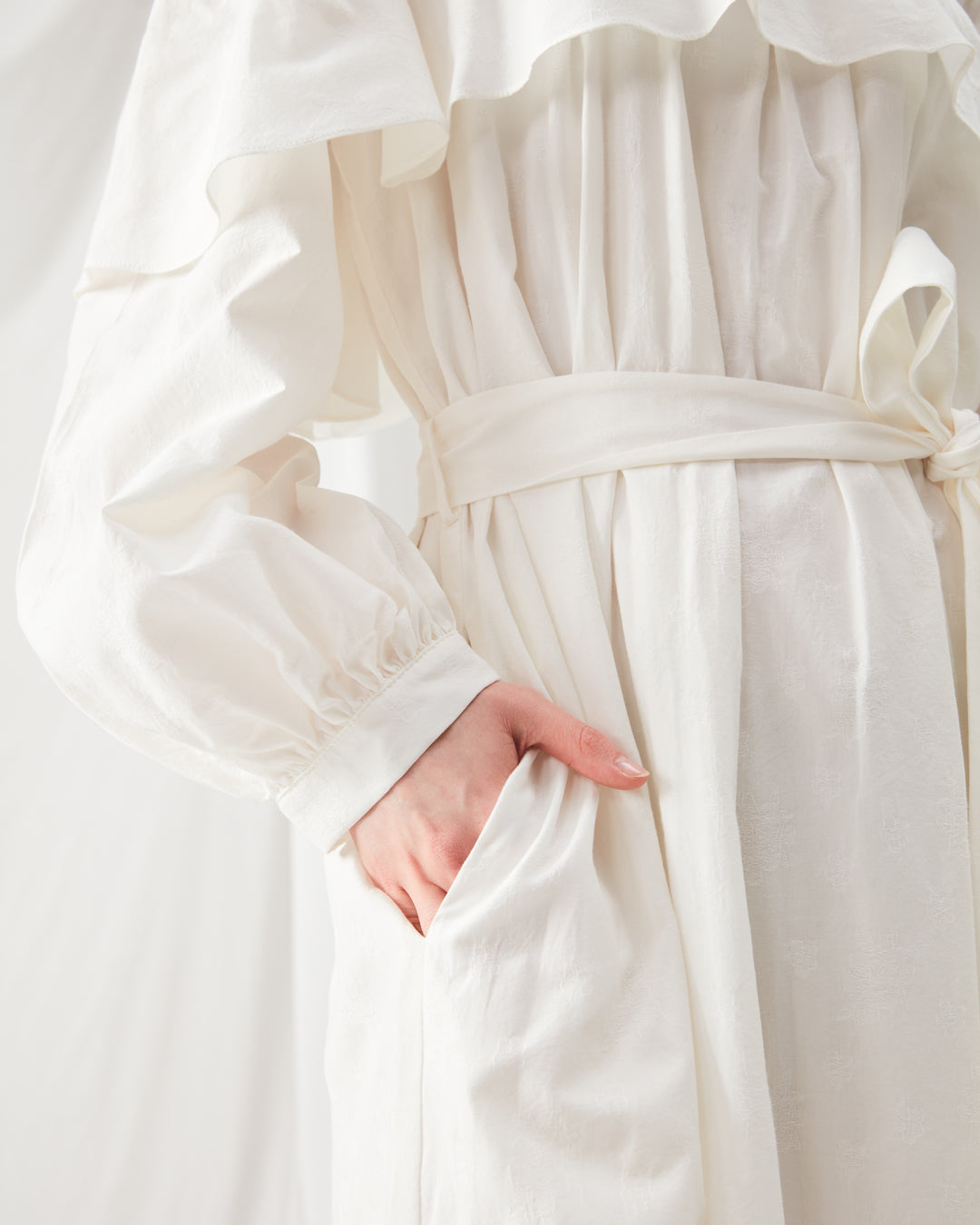 Koton Kumaş Göğüs Büzgülü Beli Kuşaklı Uzun Elbise