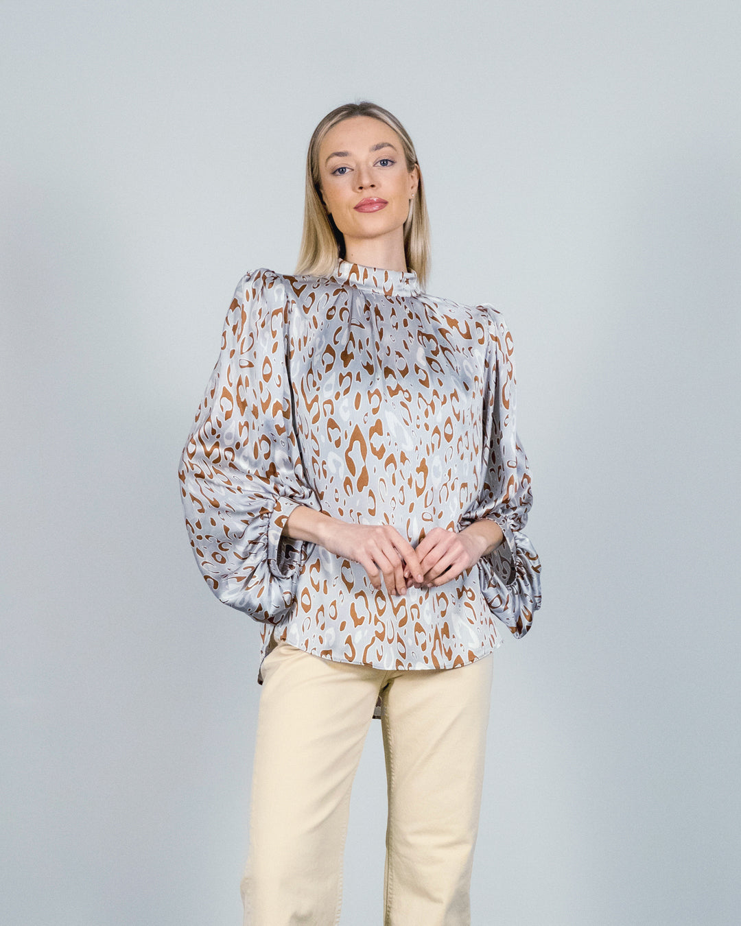 Leopar Desenli Kolları Büzgülü Bluz