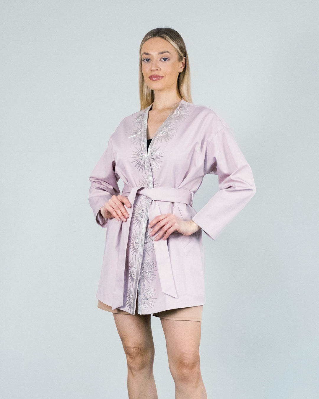 Önü Taş Detaylı Kuşaklı Ceket