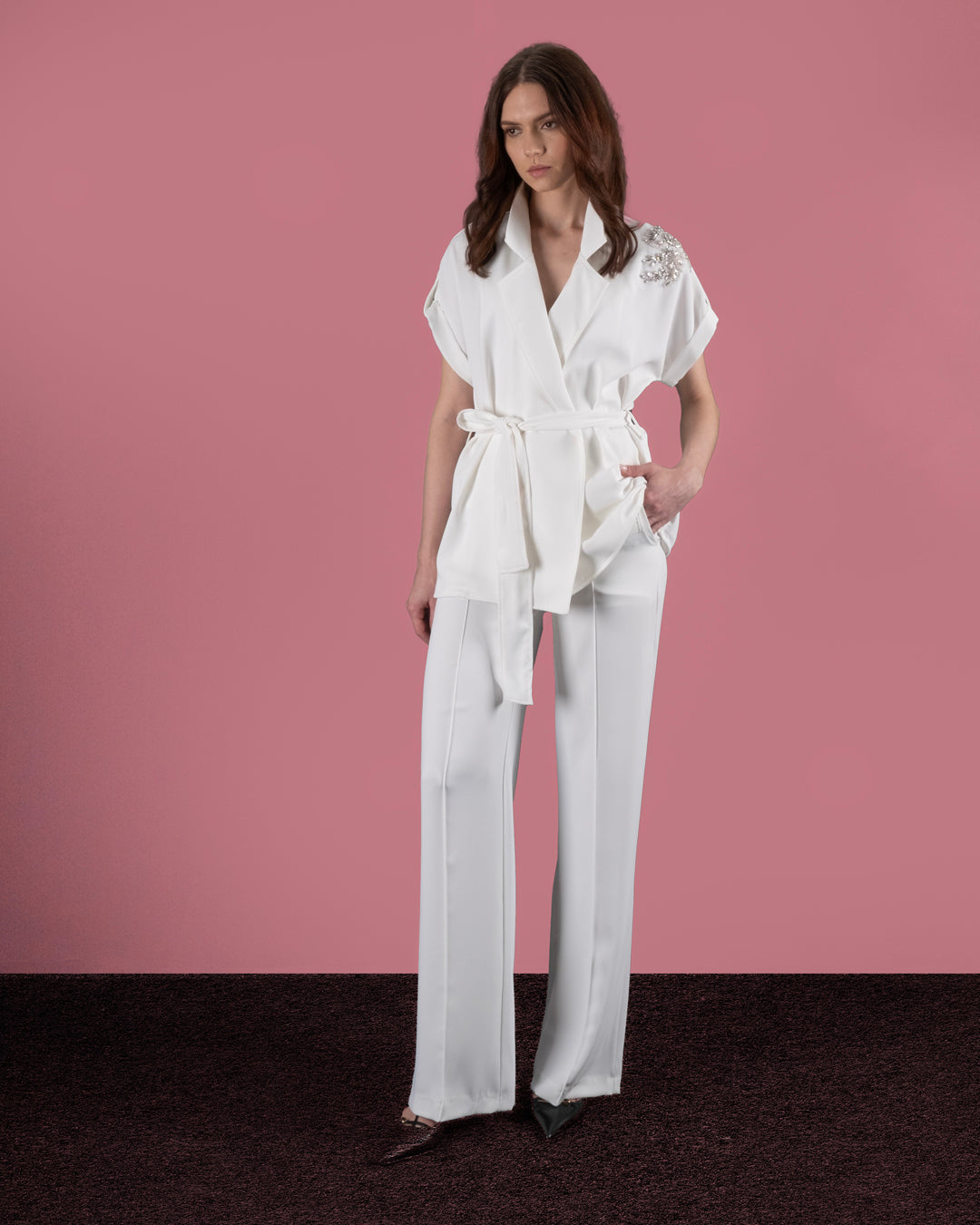 Short Sleeve Jacket-Pants Set with Embroidered Shoulders and Belted Waist
