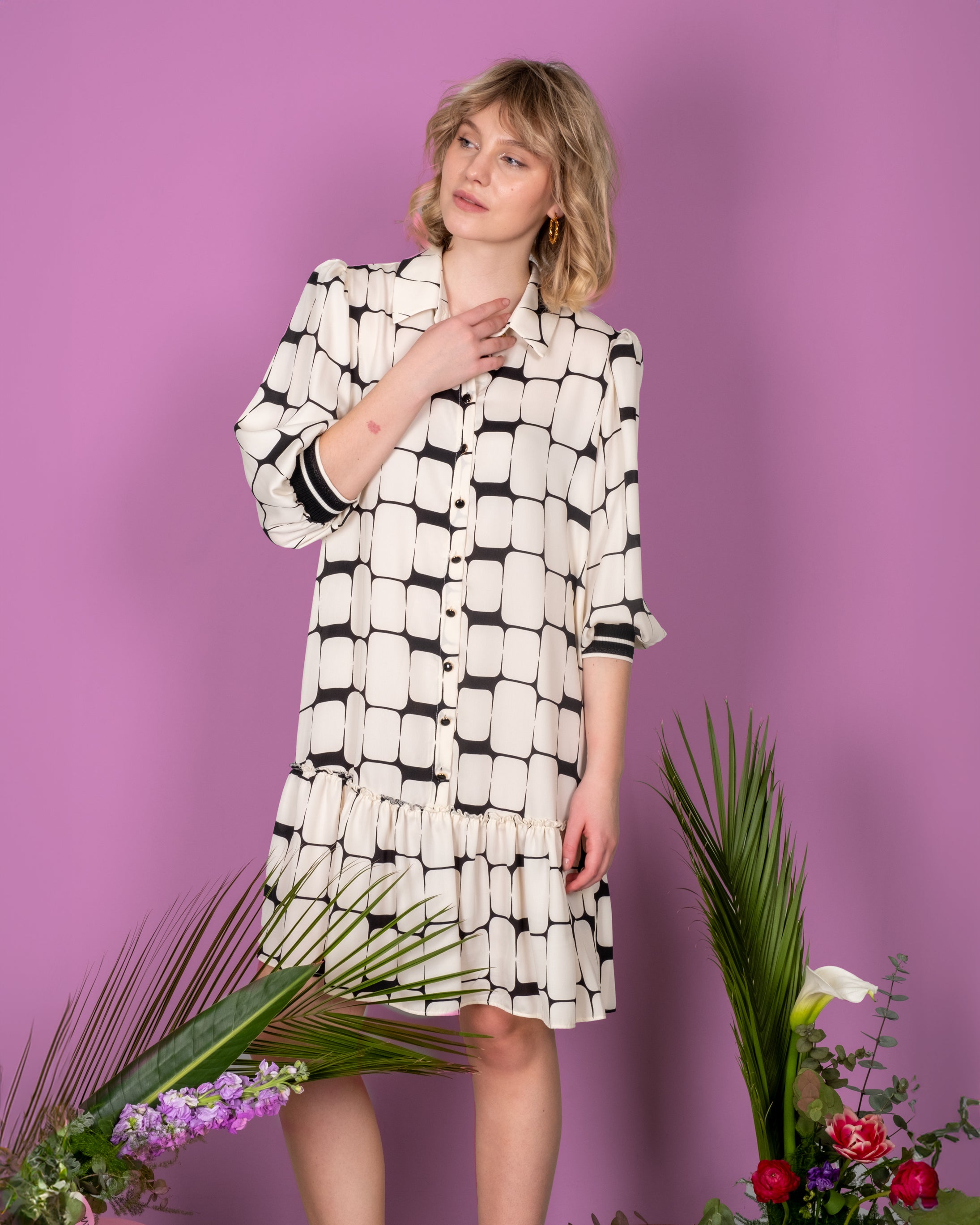 Patterned Dress With Elasticated Sleeves and Buttons