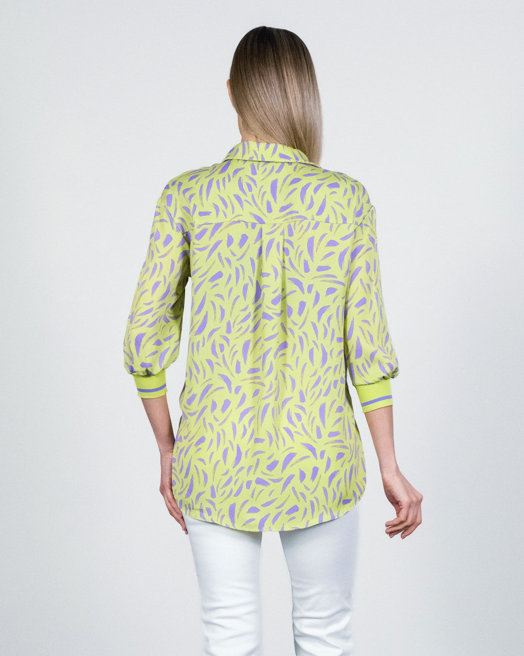 Patterned Blouse with Elastic Sleeves and Buttons