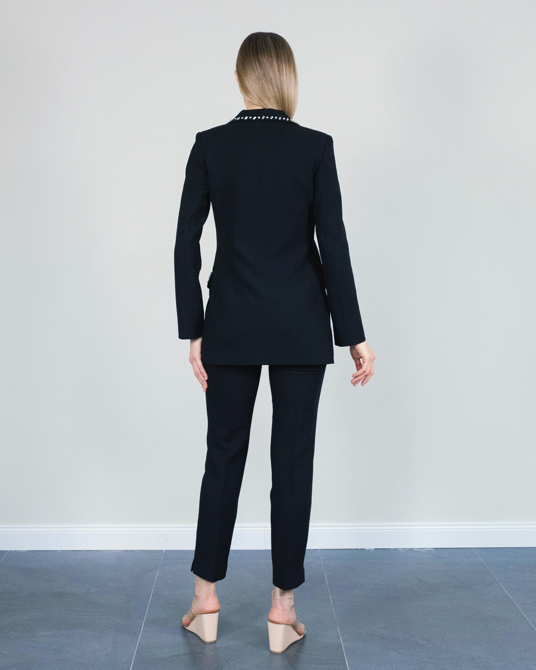 Yakası Ve Cepleri Taş Detaylı Ceket-Pantolon Takım